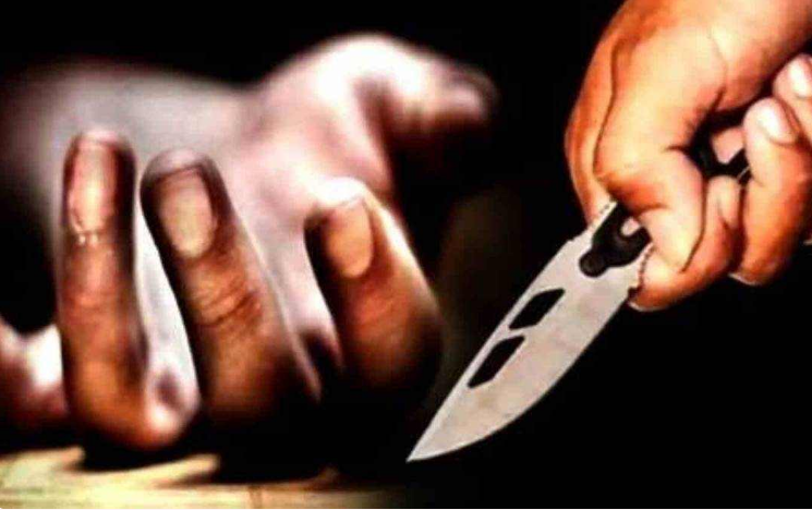 युवती को युवक ने चाकू से हमला कर उतारा मौत के घाट, मचा हड़कंप