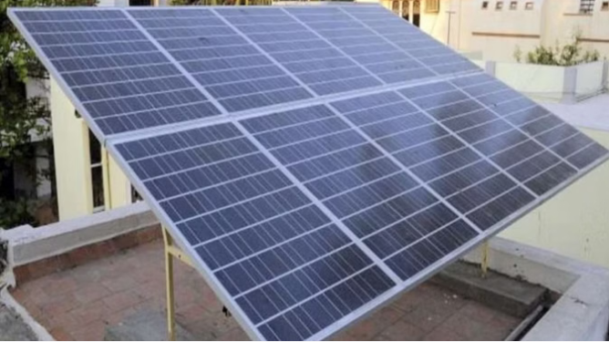 डॉलर की वजह से महंगा हुआ सोलर, आयोग ने ड्राफ्ट जारी करते हुए मांगे सुझाव