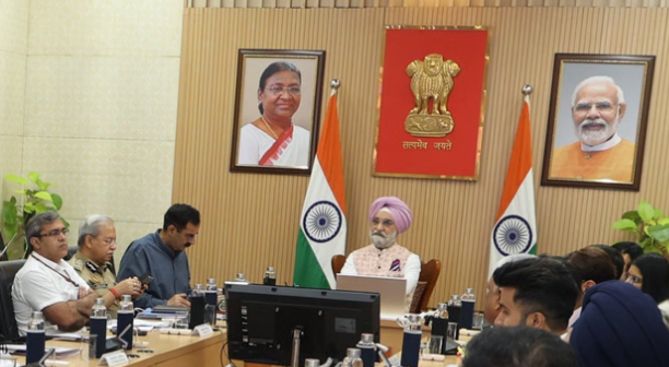 दिल्ली में हीटवेव से निपटने की तैयारियों की उपराज्यपाल ने की समीक्षा