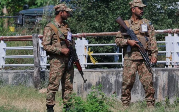 Pakistan: खैबर पख्तूनख्वा में सुरक्षा बलों की बड़ी कार्रवाई, 72 घंटे में 21 आतंकवादी ढेर