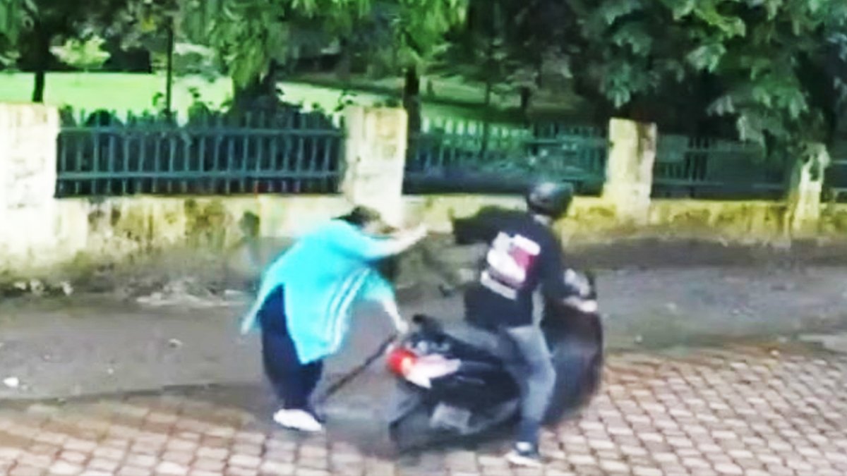 Dehradun में 75 साल की बुजुर्ग महिला से चेन लूट, रास्ता पूछने के बहाने बनाया शिकार; CCTV में कैद वारदात
