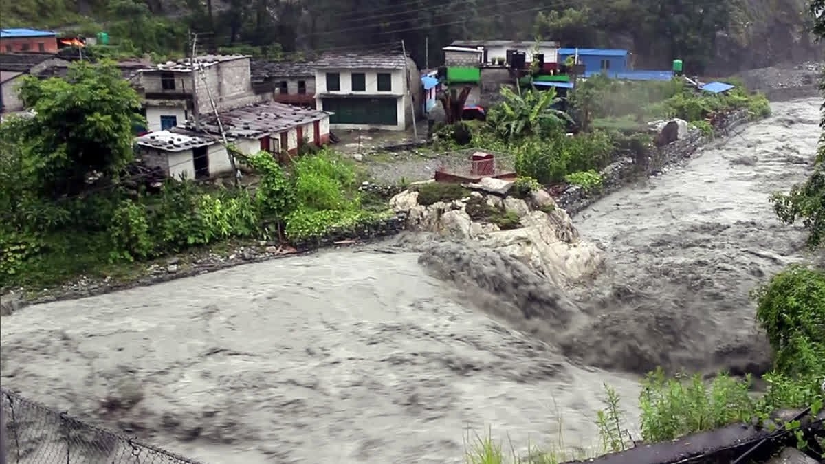 Nepal में तिब्बत से आई तबाही वाली बाढ़, 105 भारतीय समेत 384 लोग लापता ; कई इलाकों में हाई अलर्ट
